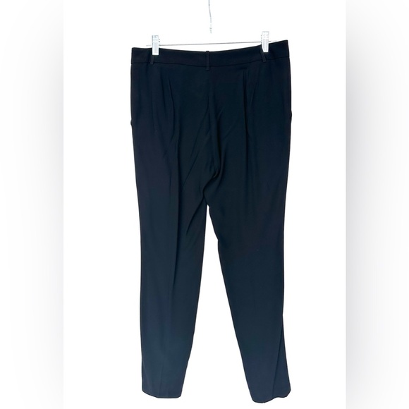 Gucci Women's Elegant Black Dress Pants - Picture 2 of 5